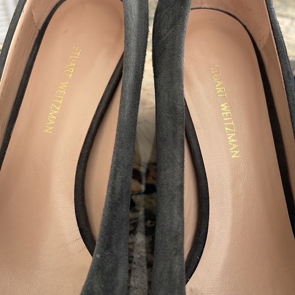 Stuart Weitzman suede’s thick/square heels - Picture 2 of 5